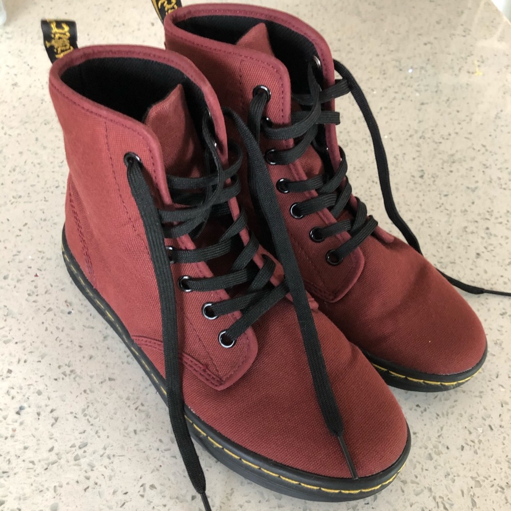 Dr. Martens Shoreditch Canvas Sneaker Red Sz 6